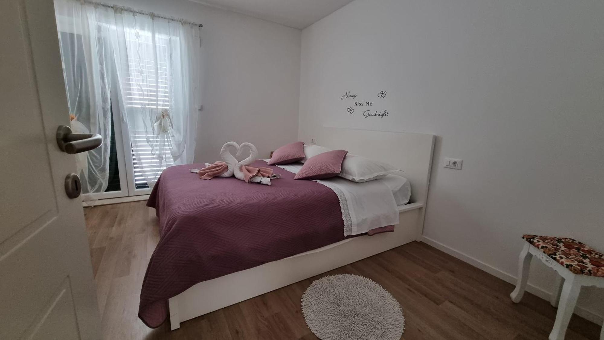 Apartment Pino Pucisca Eksteriør billede