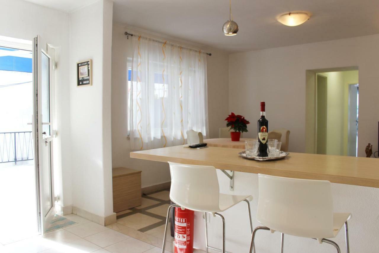 Apartment Pino Pucisca Eksteriør billede