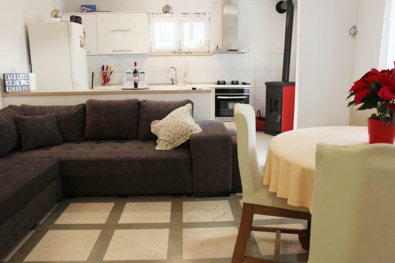 Apartment Pino Pucisca Eksteriør billede